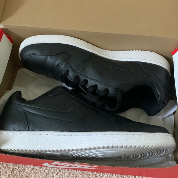 Women’s Nike Ebernon Low Sneakers Sz 10 - Picture 3 of 9